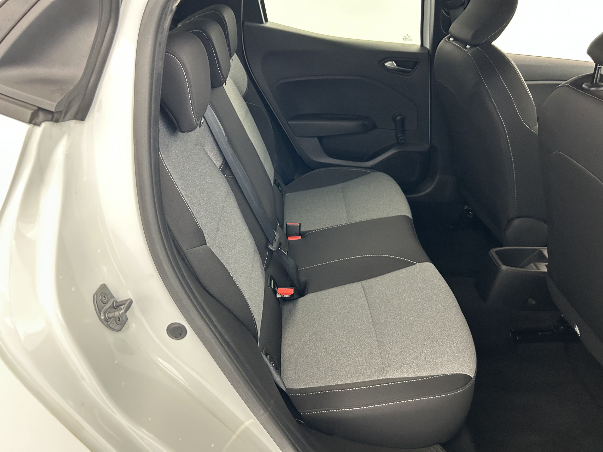 Vente en ligne Renault Clio 5 Clio Blue dCi 100 ch GSR2 au prix de 16 990 €