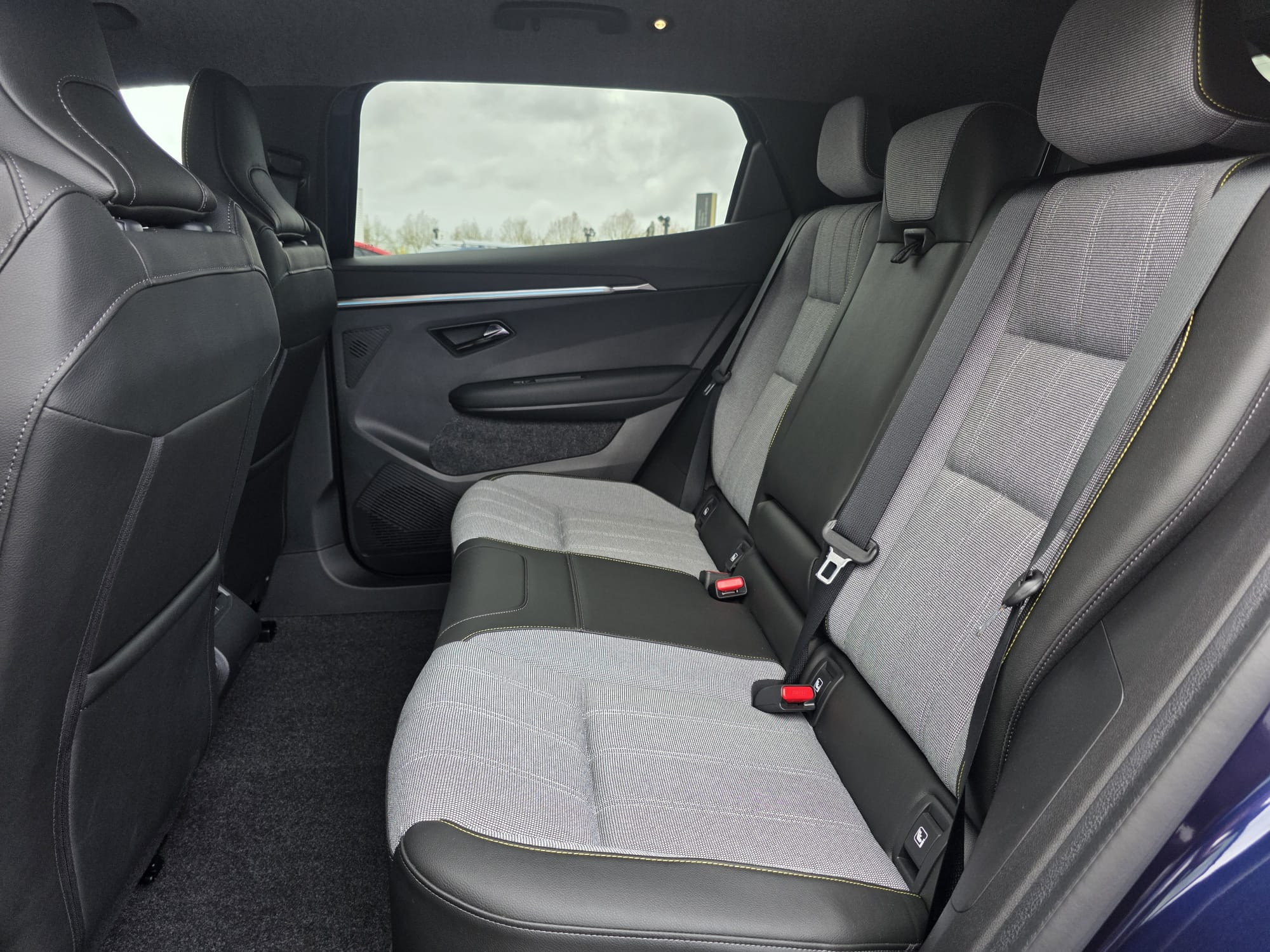 Vente en ligne Renault Scenic E-Tech  220 ch grande autonomie au prix de 42 390 €