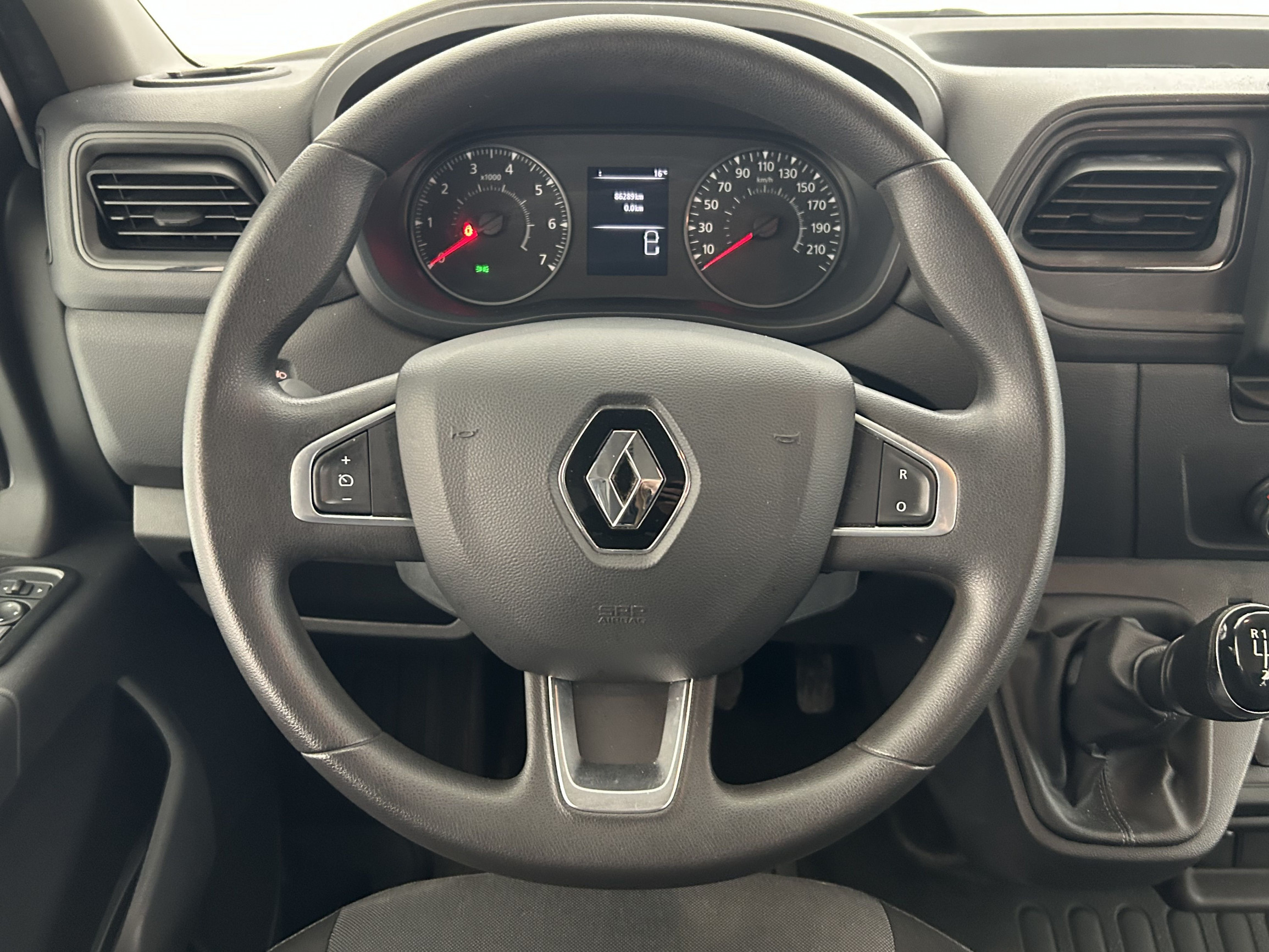 Vente en ligne Renault Master 3 Combi TPMR + RAMPE ACCES FAUTEUIL L2H2 dCi 135 E6 au prix de 31 990 €