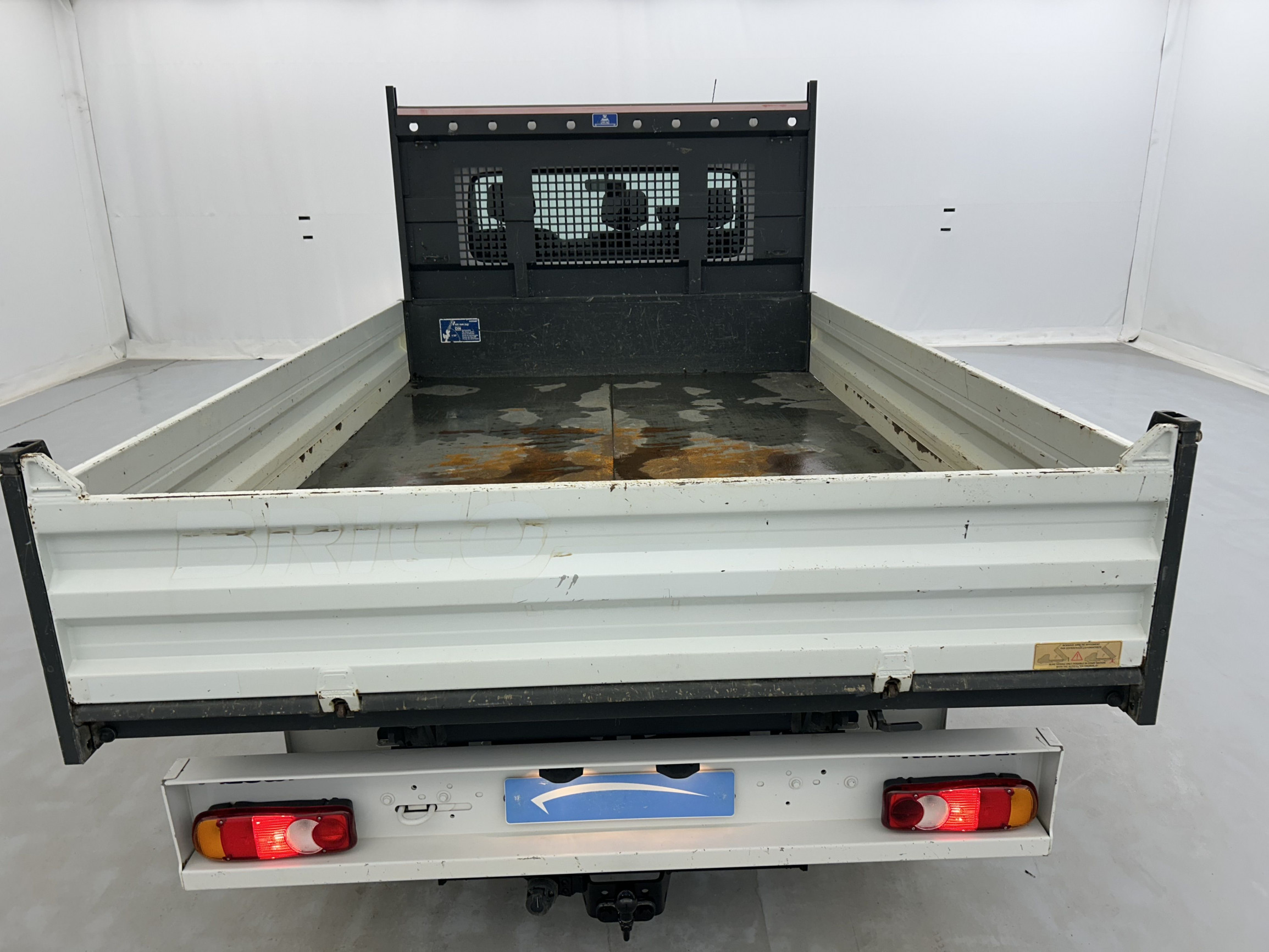 Vente en ligne Renault Master 3 Châssis Cabine BENNE L2 F3500 2.3 DCI 135 au prix de 25 990 €