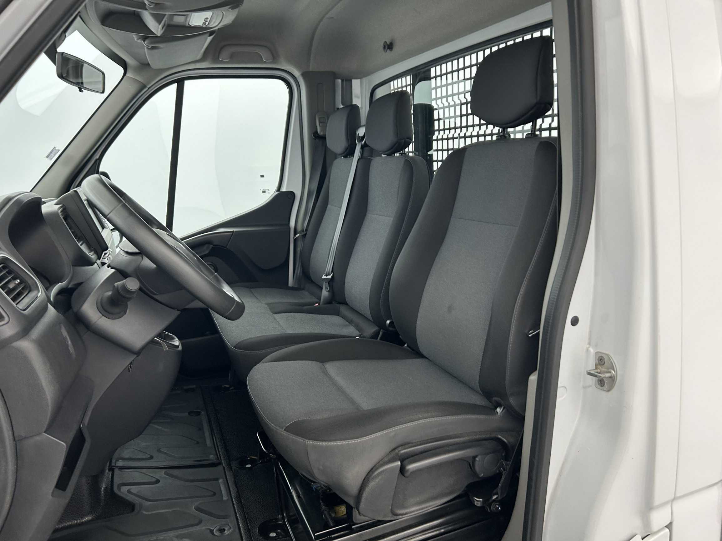 Vente en ligne Renault Master 3 Châssis Cabine BENNE L2 F3500 2.3 DCI 135 au prix de 25 990 €