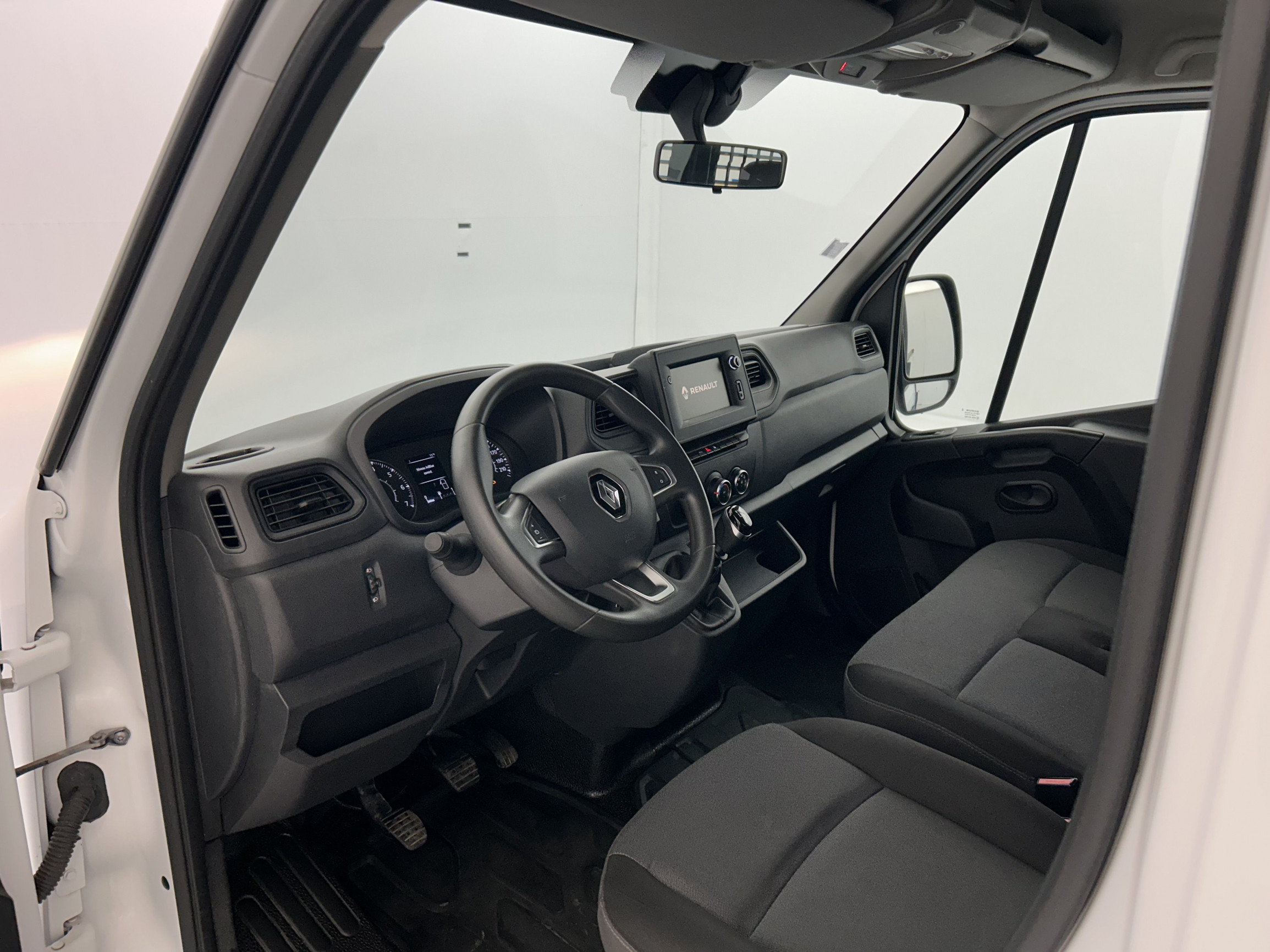 Vente en ligne Renault Master 3 Châssis Cabine BENNE L2 F3500 2.3 DCI 135 au prix de 25 990 €
