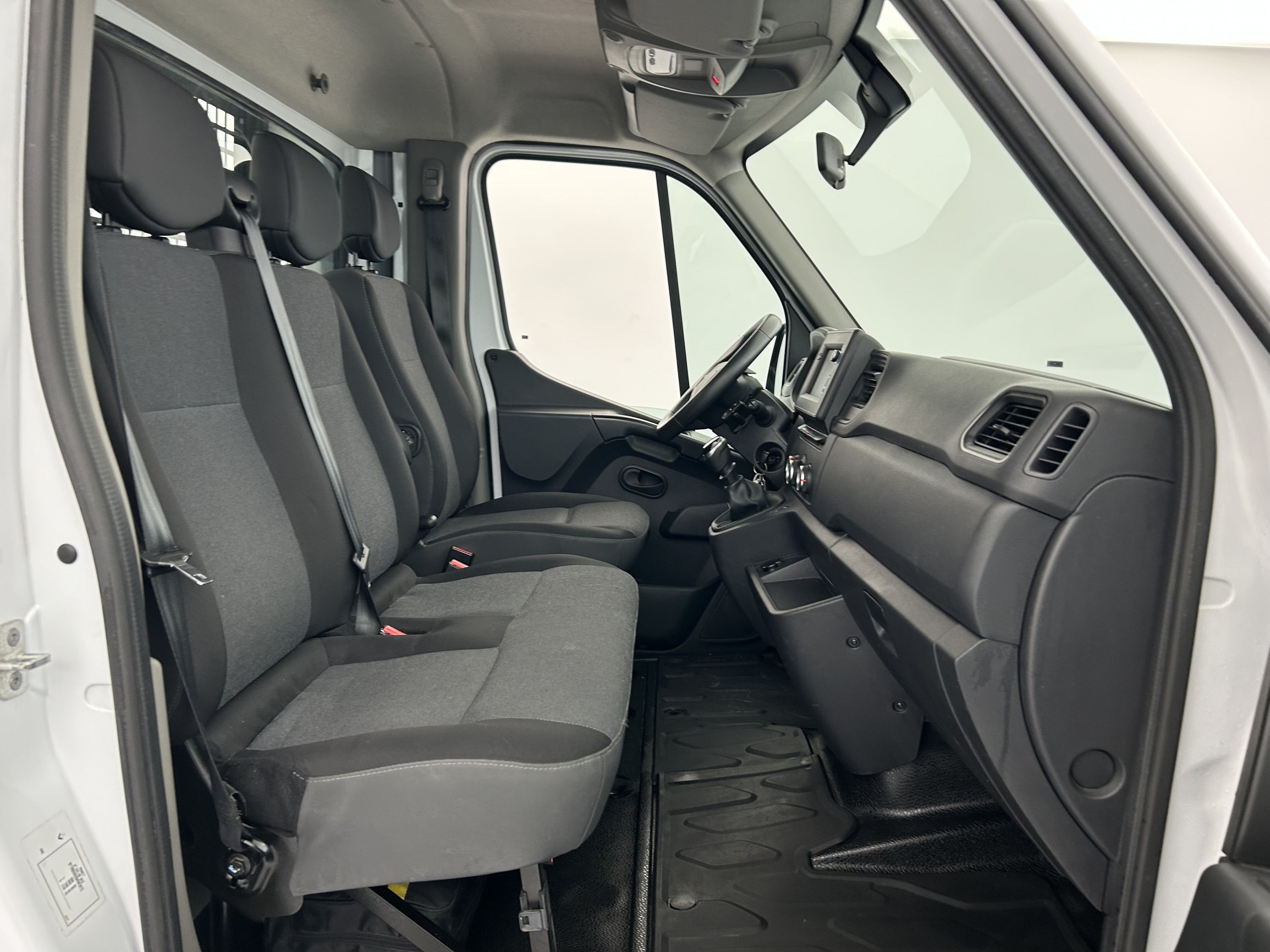 Vente en ligne Renault Master 3 Châssis Cabine BENNE L2 F3500 2.3 DCI 135 au prix de 25 990 €
