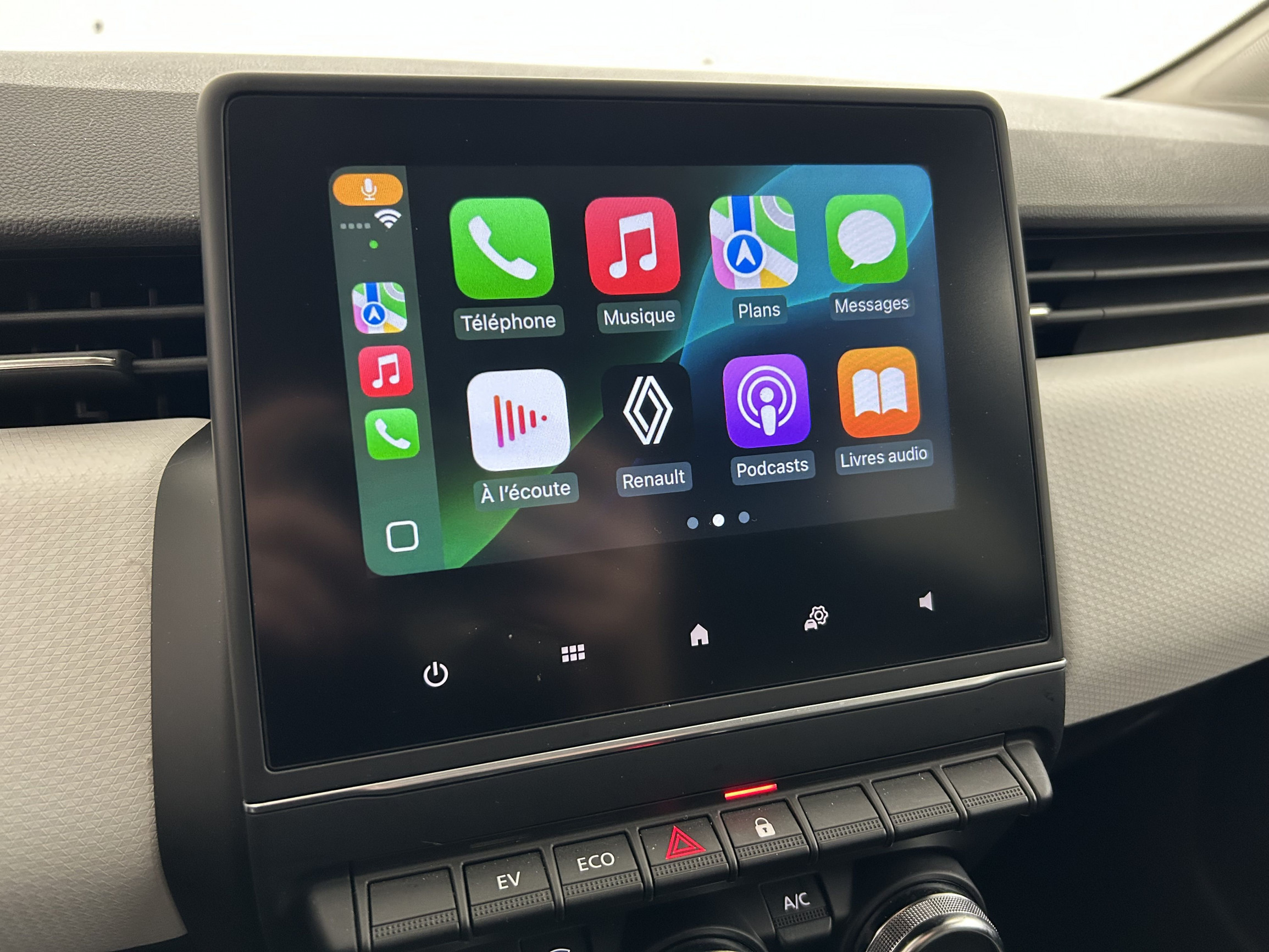 Vente en ligne Renault Clio 5 Clio E-Tech full hybrid 145 au prix de 18 990 €