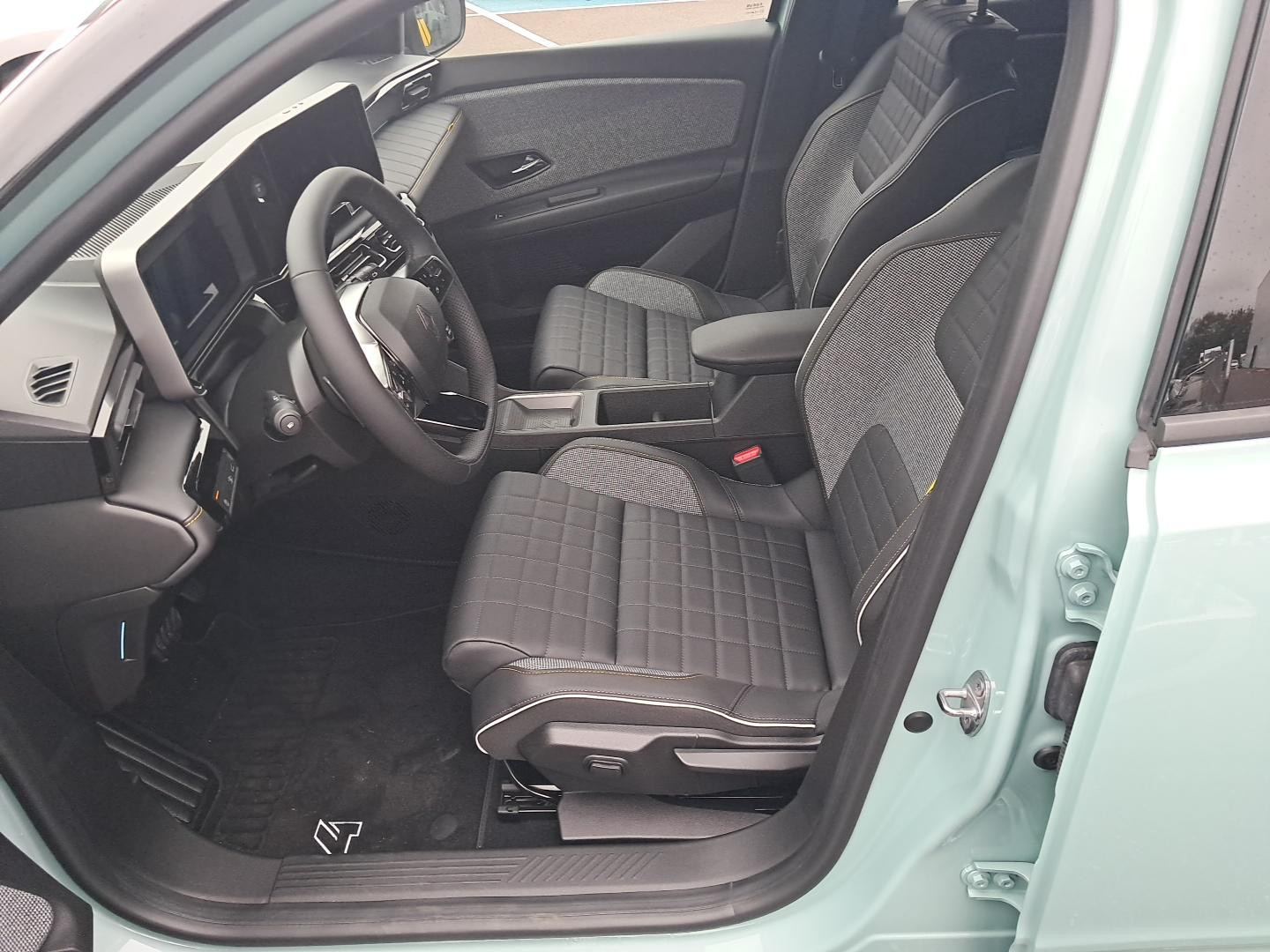 Vente en ligne Renault R4 E-Tech  150 ch autonomie confort au prix de 35 790 €