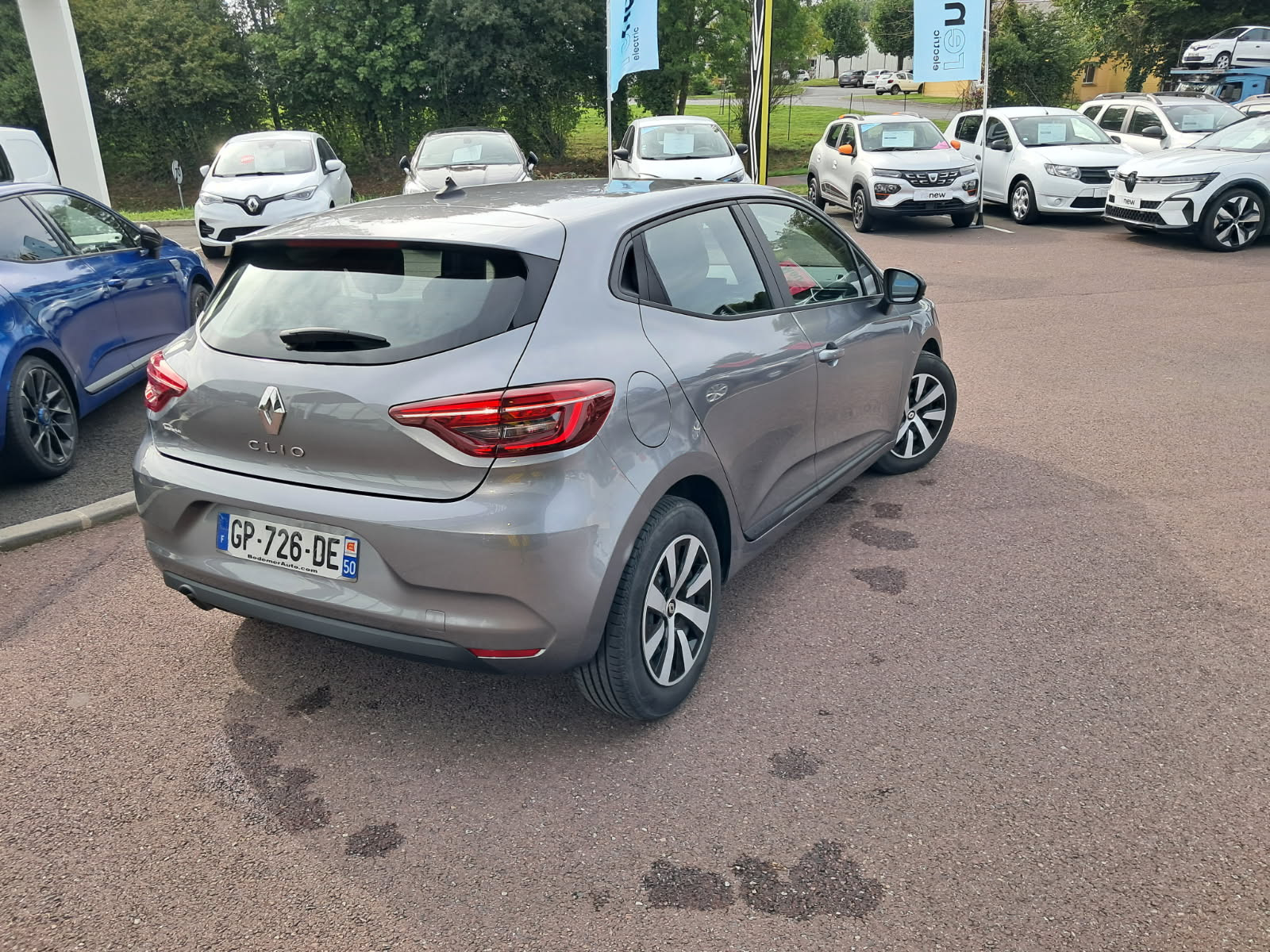 Vente en ligne Renault Clio 5 Clio TCe 90 au prix de 14 990 €