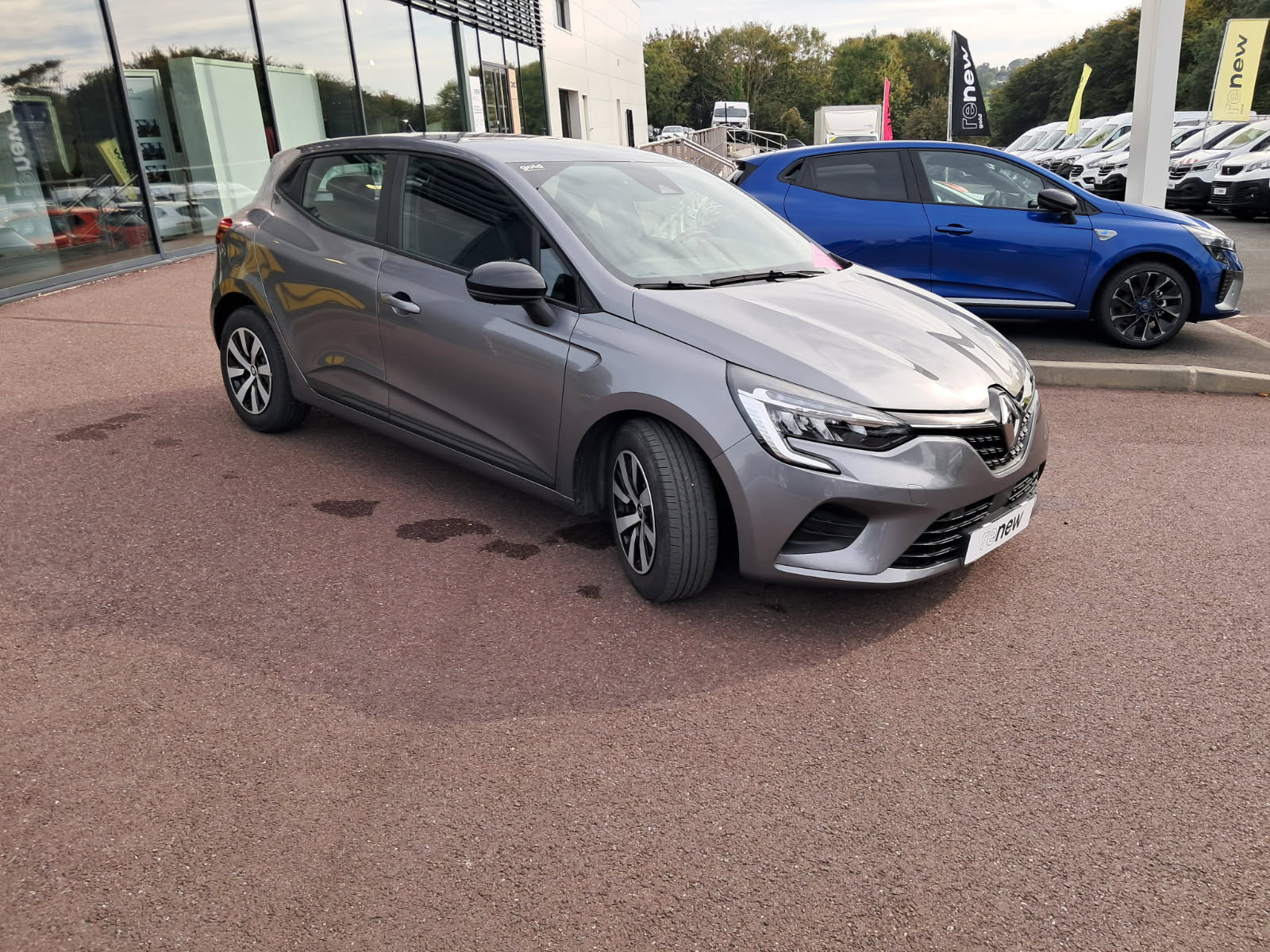 Vente en ligne Renault Clio 5 Clio TCe 90 au prix de 14 990 €