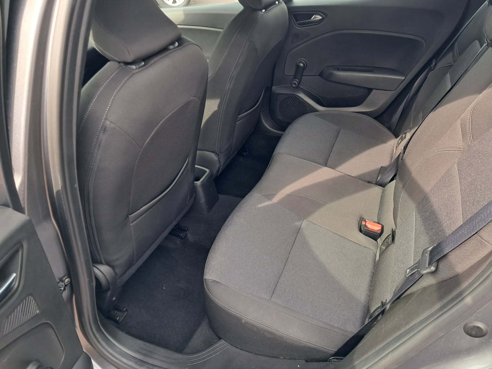 Vente en ligne Renault Clio 5 Clio TCe 90 au prix de 14 990 €