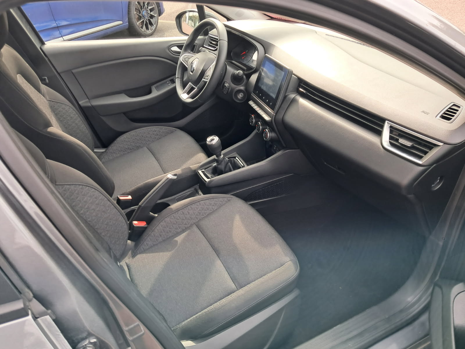 Vente en ligne Renault Clio 5 Clio TCe 90 au prix de 14 990 €