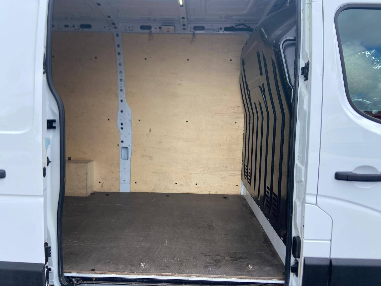 Vente en ligne Renault Master Fourgon MASTER FGN TRAC F3500 L2H2 BLUE DCI 135 au prix de 25 790 €