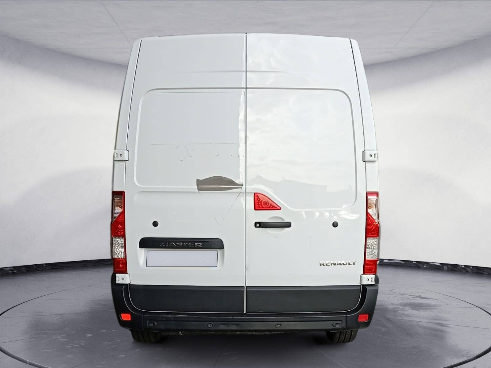 Vente en ligne Renault Master Fourgon MASTER FGN TRAC F3300 L2H2 BLUE DCI 135 au prix de 23 790 €