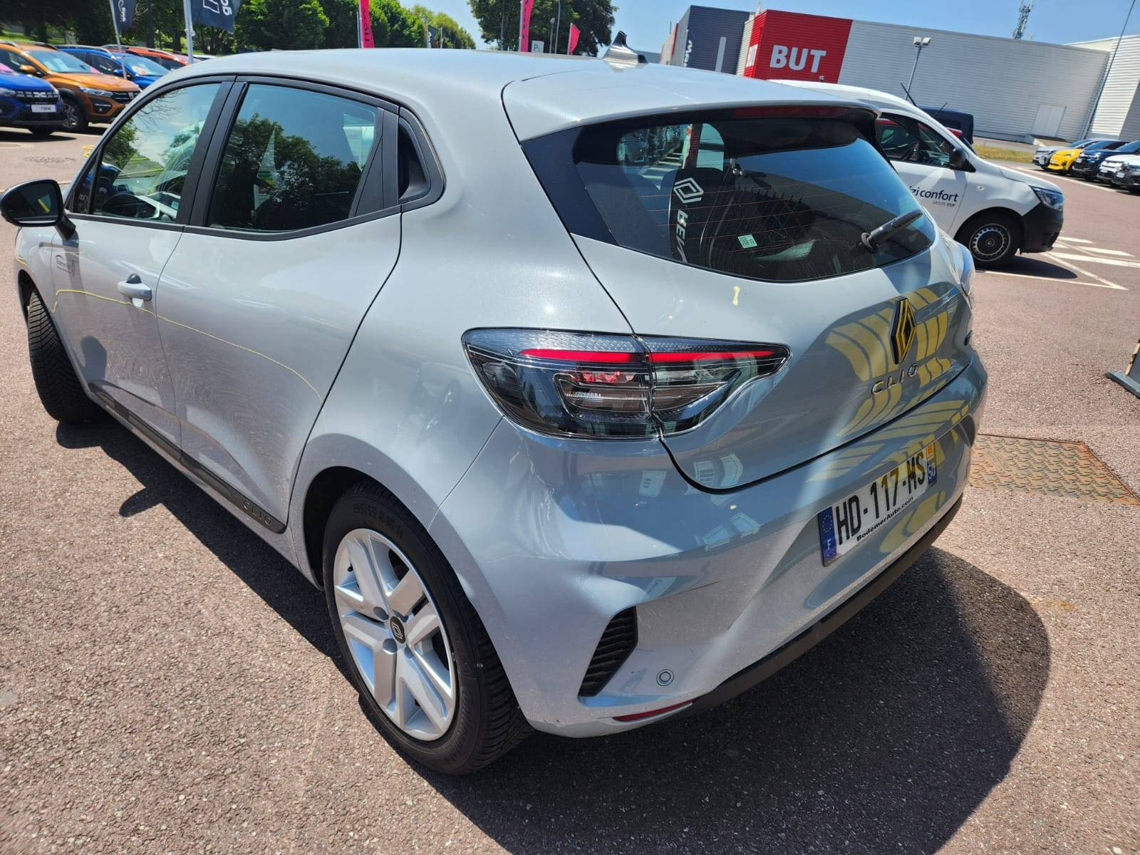 Vente en ligne Renault Clio 5 Clio E-Tech full hybrid 145 ch GSR2 au prix de 21 650 €