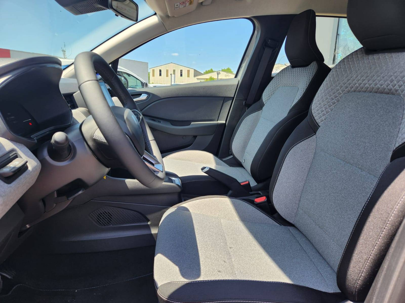 Vente en ligne Renault Clio 5 Clio E-Tech full hybrid 145 ch GSR2 au prix de 21 650 €