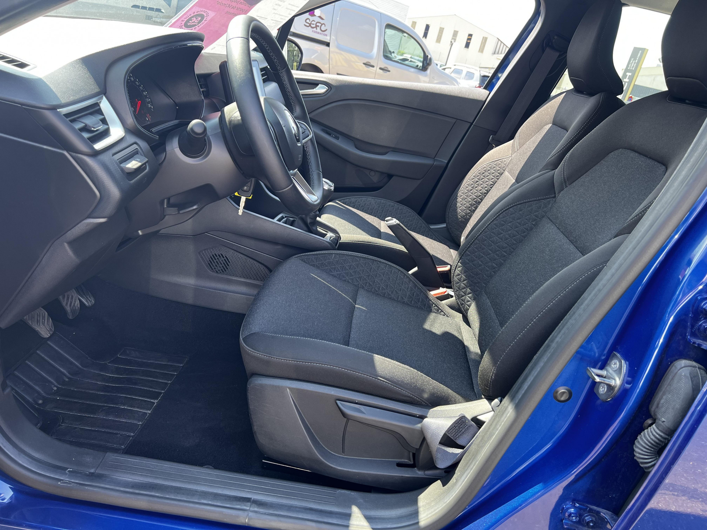 Vente en ligne Renault Clio 5 Clio TCe 90 au prix de 14 990 €