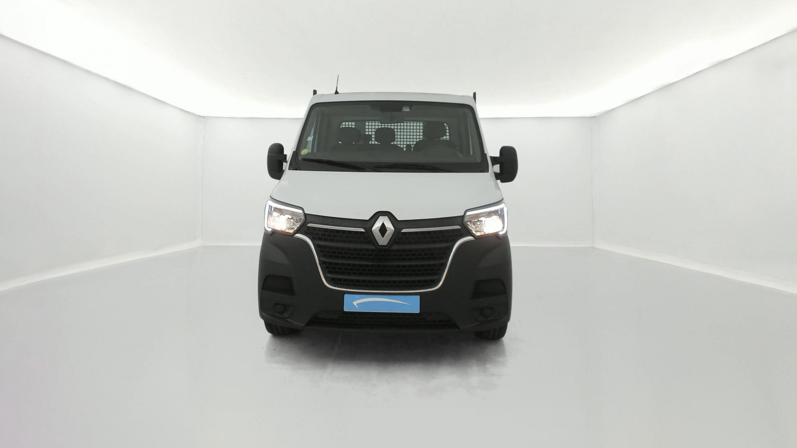 Vente en ligne Renault Master Benne MASTER BENNE TRACTION 3T5 L2 DCI 135 au prix de 25 990 €