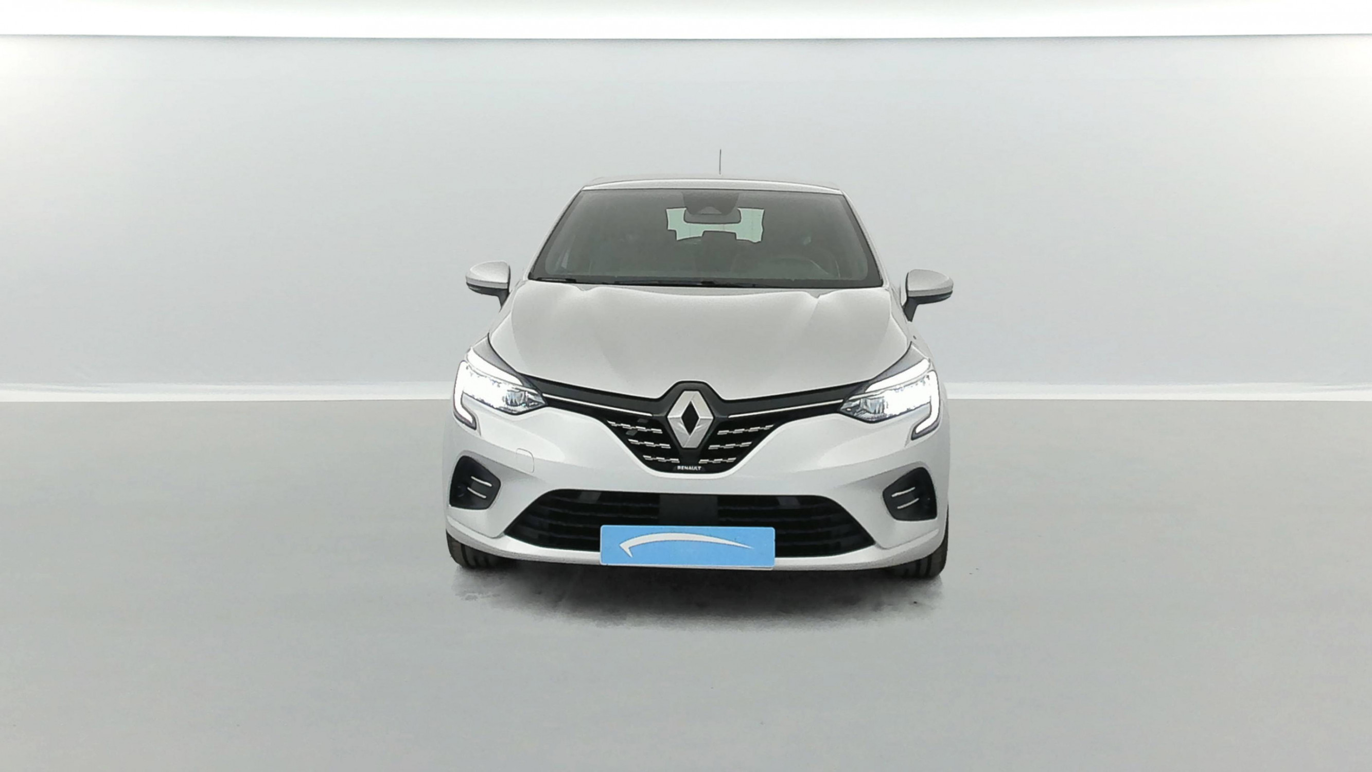 Vente en ligne Renault Clio 5 Clio E-Tech 140 - 21N au prix de 15 890 €