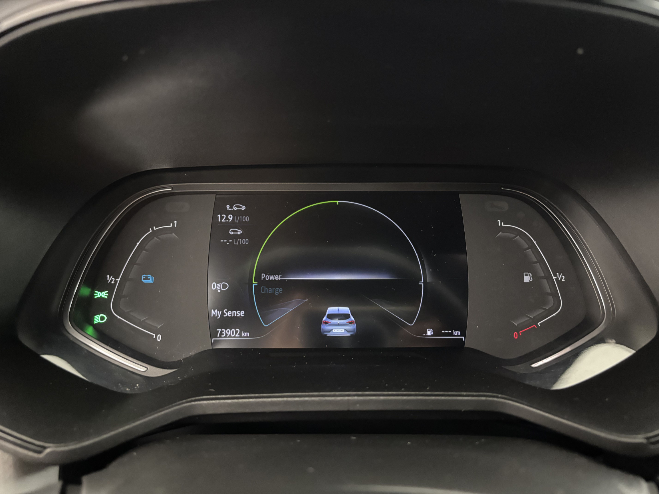 Vente en ligne Renault Clio 5 Clio E-Tech 140 - 21N au prix de 15 890 €