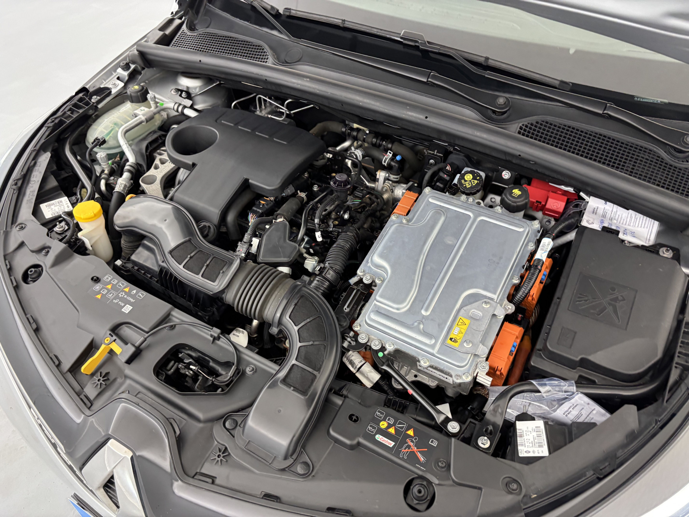 Vente en ligne Renault Clio 5 Clio E-Tech 140 - 21N au prix de 15 890 €