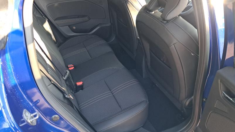 Vente en ligne Renault Clio 5 Clio E-Tech full hybrid 145 au prix de 20 990 €