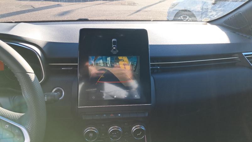 Vente en ligne Renault Clio 5 Clio E-Tech full hybrid 145 au prix de 20 990 €