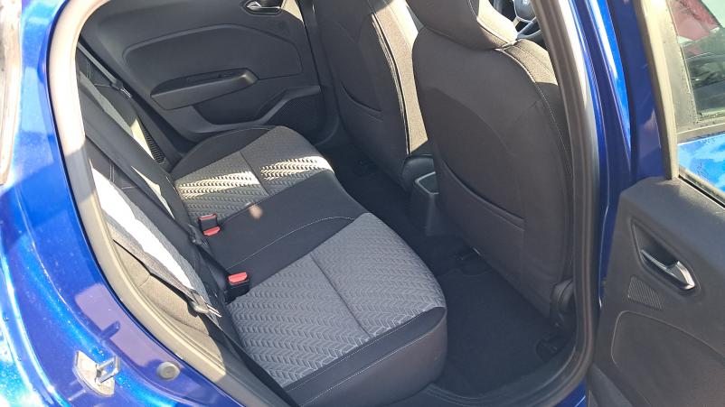 Vente en ligne Renault Clio 5 Clio E-Tech full hybrid 145 au prix de 18 990 €