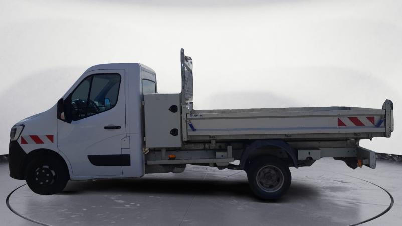 Vente en ligne Renault Master 3 Châssis Cabine MASTER BENNE PROPULSION ROUES JUMELEES 3T5 + COFFRE L3 DCI 130 au prix de 27 990 €