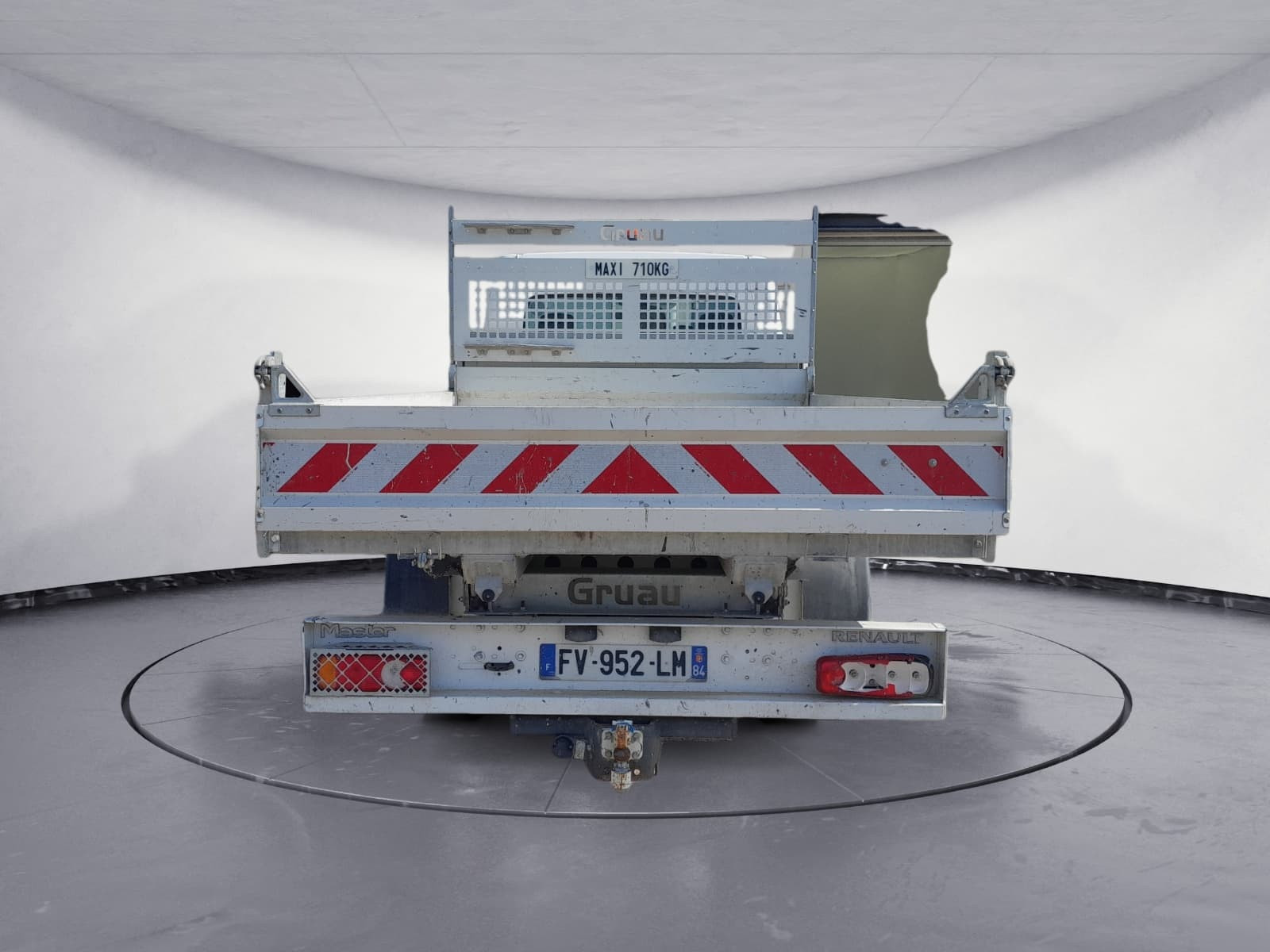 Vente en ligne Renault Master 3 Châssis Cabine BENNE PROPULSION + COFFRE ROUES JUMELEES 3T5 L3 DCI 130 au prix de 27 990 €