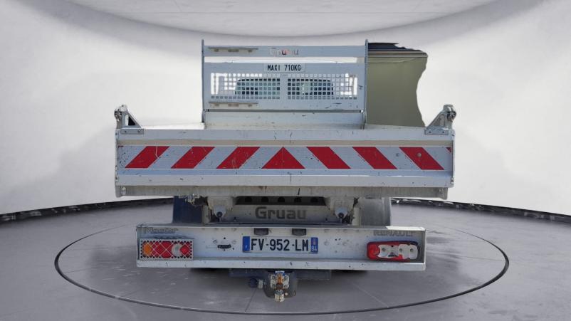 Vente en ligne Renault Master 3 Châssis Cabine MASTER BENNE PROPULSION ROUES JUMELEES 3T5 + COFFRE L3 DCI 130 au prix de 27 990 €