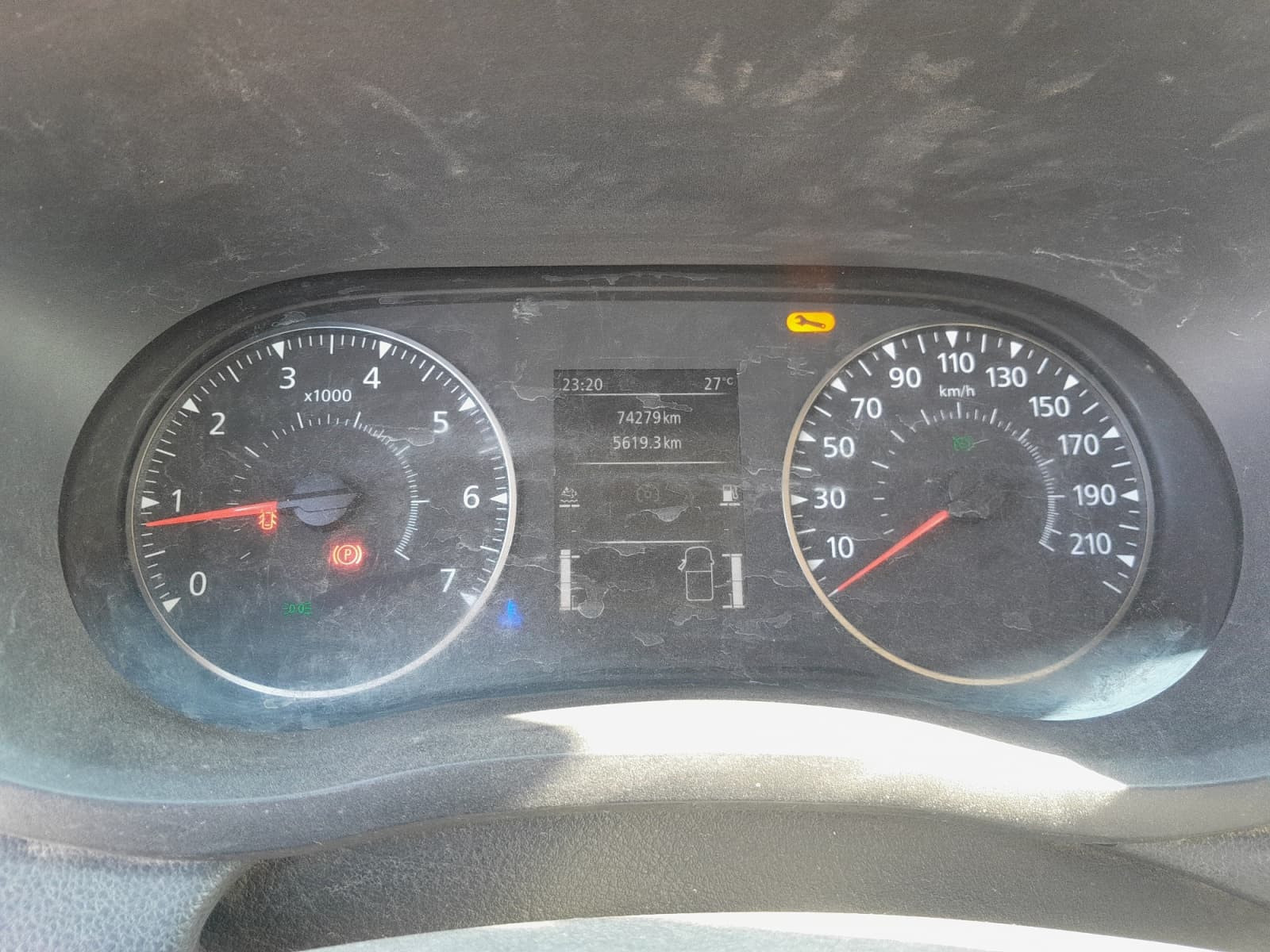 Vente en ligne Renault Master 3 Châssis Cabine BENNE PROPULSION + COFFRE ROUES JUMELEES 3T5 L3 DCI 130 au prix de 27 990 €