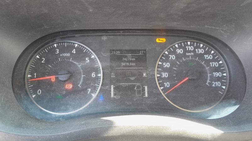 Vente en ligne Renault Master 3 Châssis Cabine MASTER BENNE PROPULSION ROUES JUMELEES 3T5 + COFFRE L3 DCI 130 au prix de 27 990 €