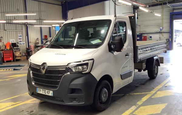 Renault Master Benne MASTER TRACTION 3T5 L2 2.3DCI 135 occasion de 2020 en vente à Coutances