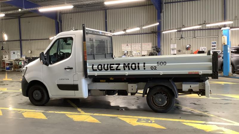 Vente en ligne Renault Master Benne MASTER TRACTION 3T5 L2 2.3DCI 135 au prix de 25 990 €