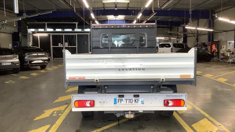 Vente en ligne Renault Master Benne MASTER TRACTION 3T5 L2 2.3DCI 135 au prix de 25 990 €
