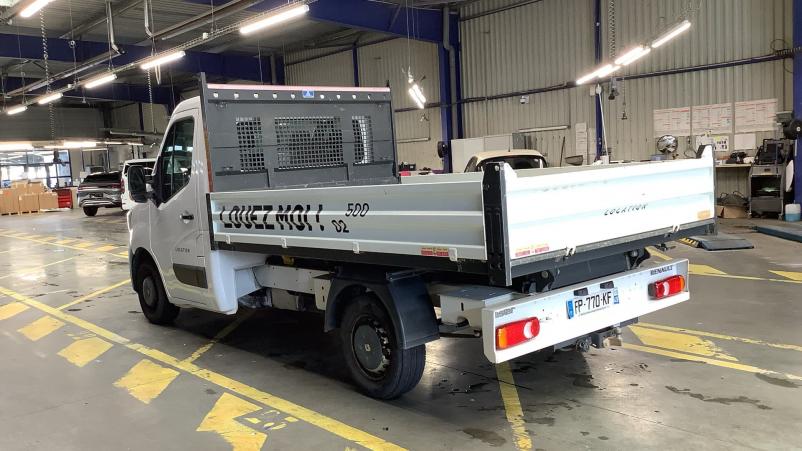 Vente en ligne Renault Master Benne MASTER TRACTION 3T5 L2 2.3DCI 135 au prix de 25 990 €