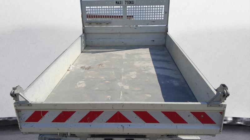 Vente en ligne Renault Master 3 Châssis Cabine MASTER BENNE PROPULSION ROUES JUMELEES 3T5 + COFFRE L3 DCI 130 au prix de 27 990 €