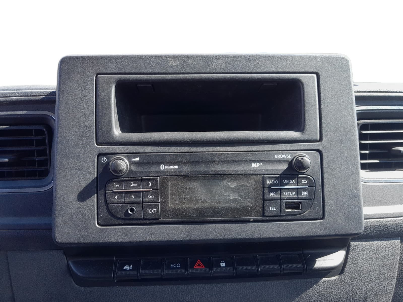 Vente en ligne Renault Master 3 Châssis Cabine BENNE PROPULSION + COFFRE ROUES JUMELEES 3T5 L3 DCI 130 au prix de 27 990 €