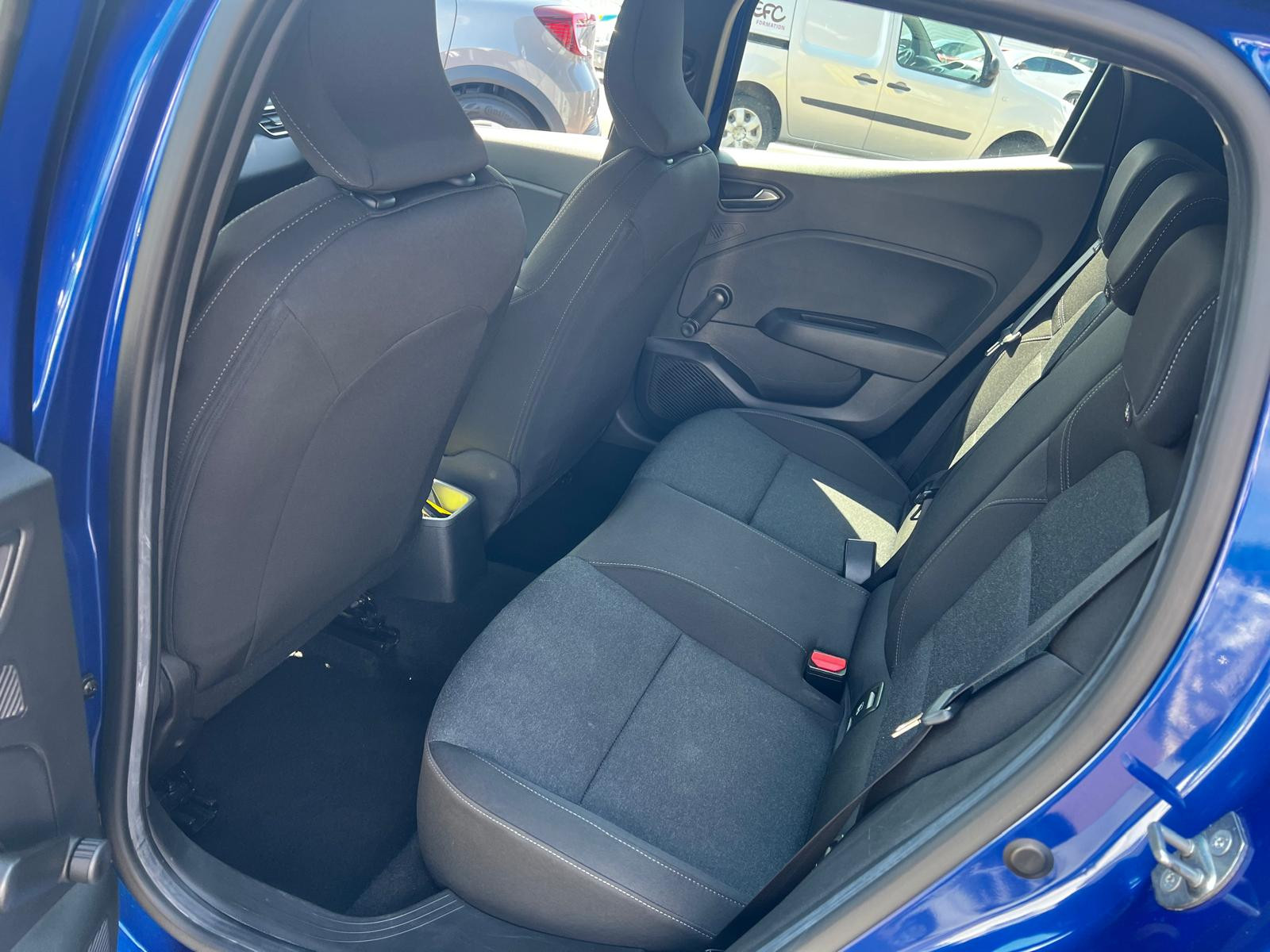 Vente en ligne Renault Clio 5 Clio TCe 90 au prix de 14 990 €