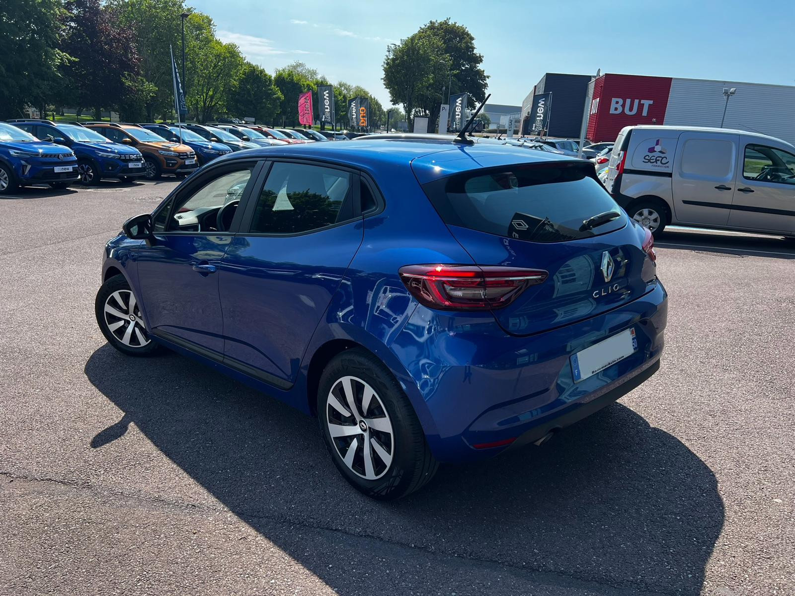 Vente en ligne Renault Clio 5 Clio TCe 90 au prix de 14 990 €