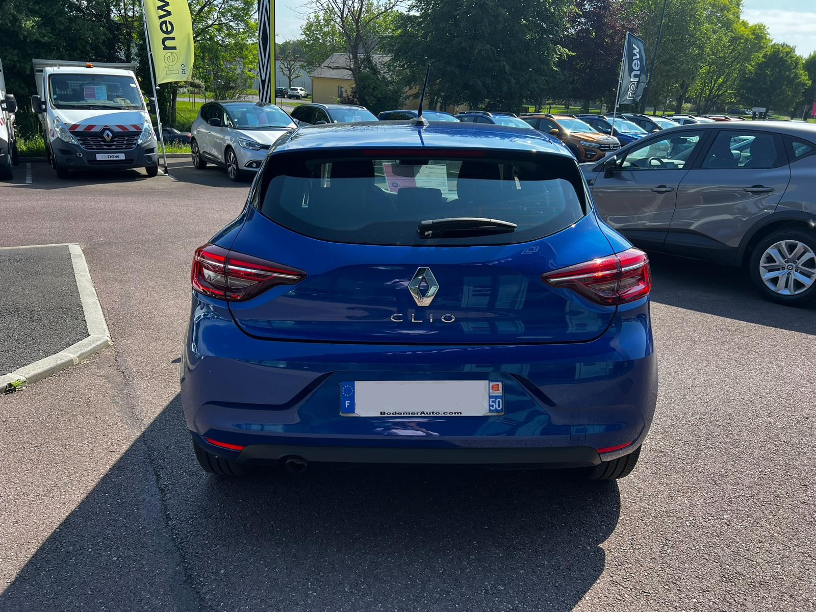 Vente en ligne Renault Clio 5 Clio TCe 90 au prix de 14 990 €