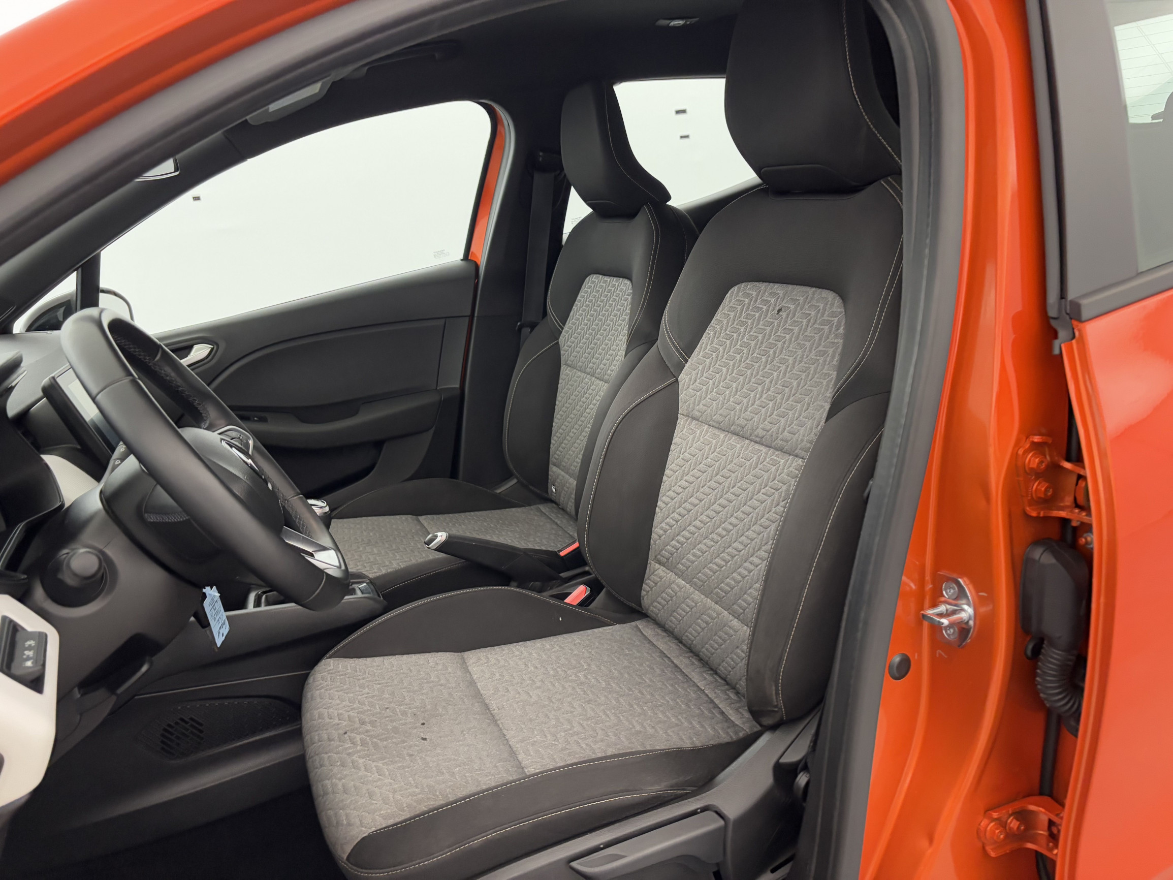 Vente en ligne Renault Clio 5 Clio TCe 90 - 21N au prix de 14 290 €