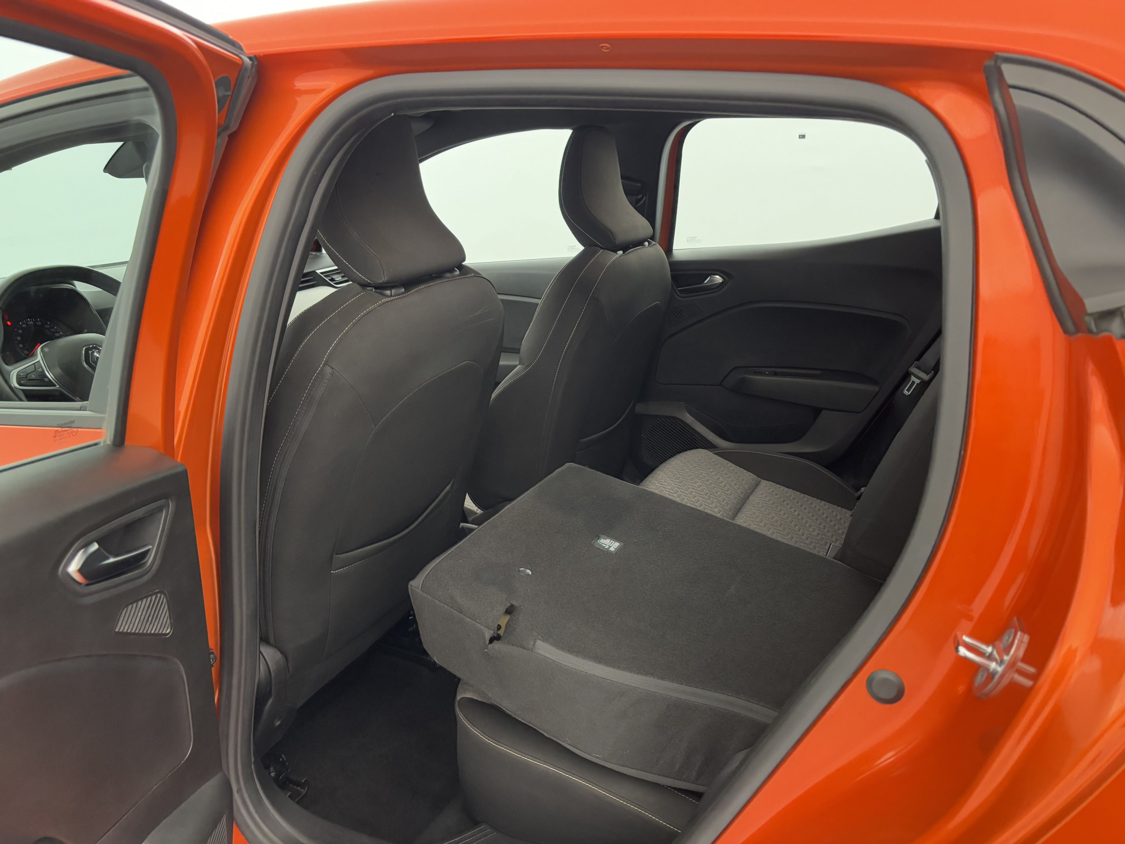 Vente en ligne Renault Clio 5 Clio TCe 90 - 21N au prix de 14 290 €