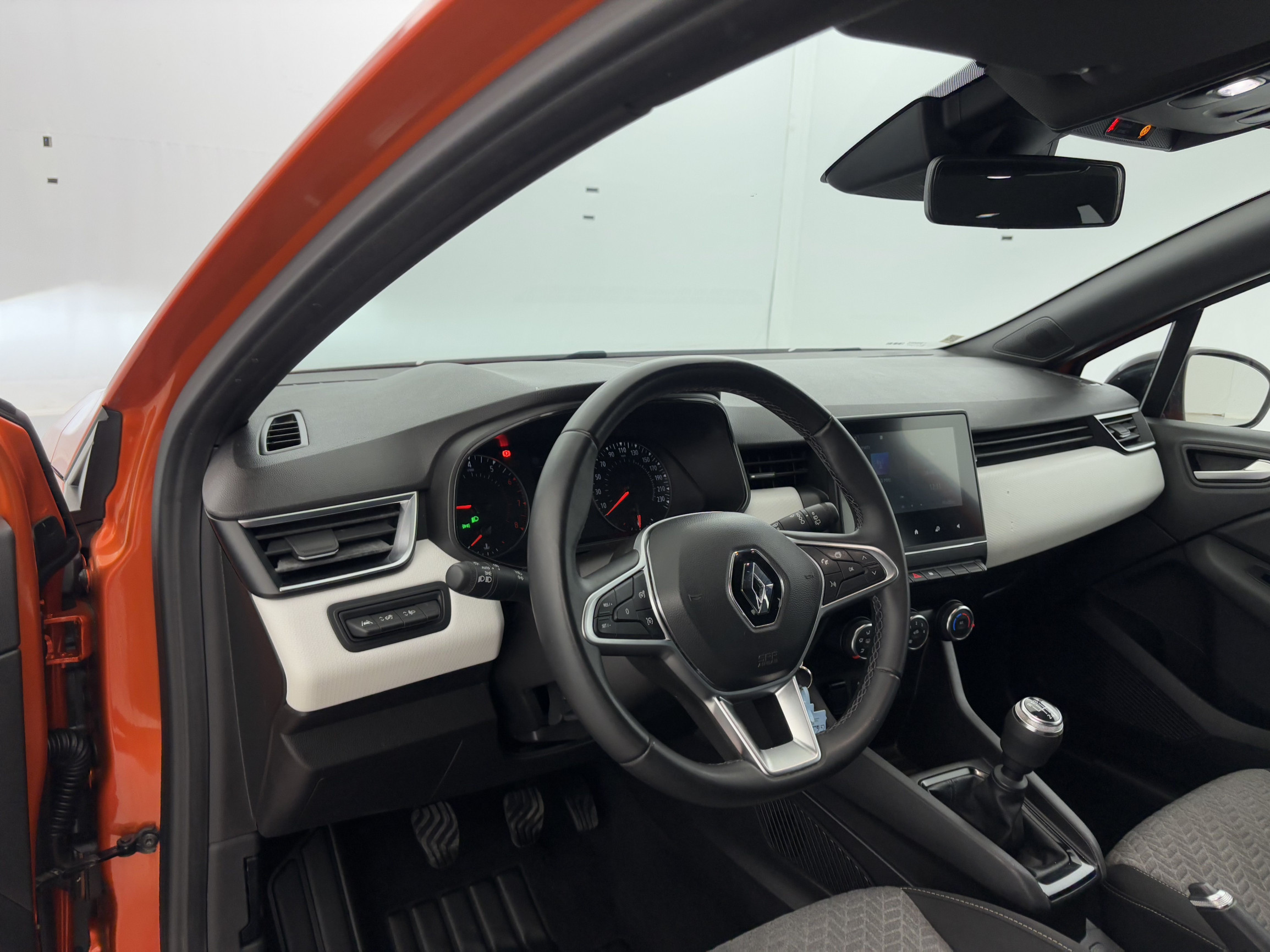 Vente en ligne Renault Clio 5 Clio TCe 90 - 21N au prix de 14 290 €