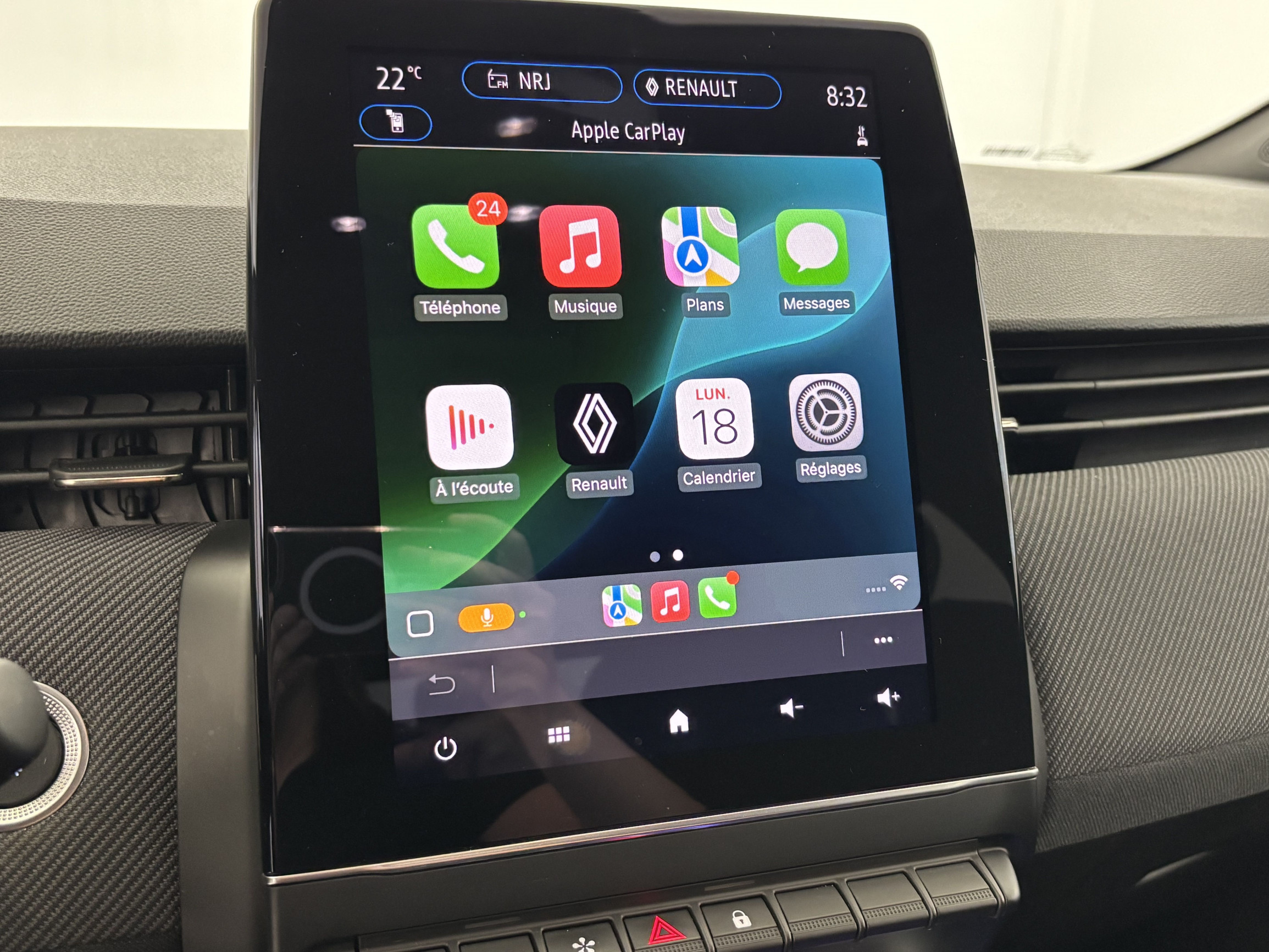 Vente en ligne Renault Clio 5 Clio E-Tech full hybrid 145 au prix de 23 990 €