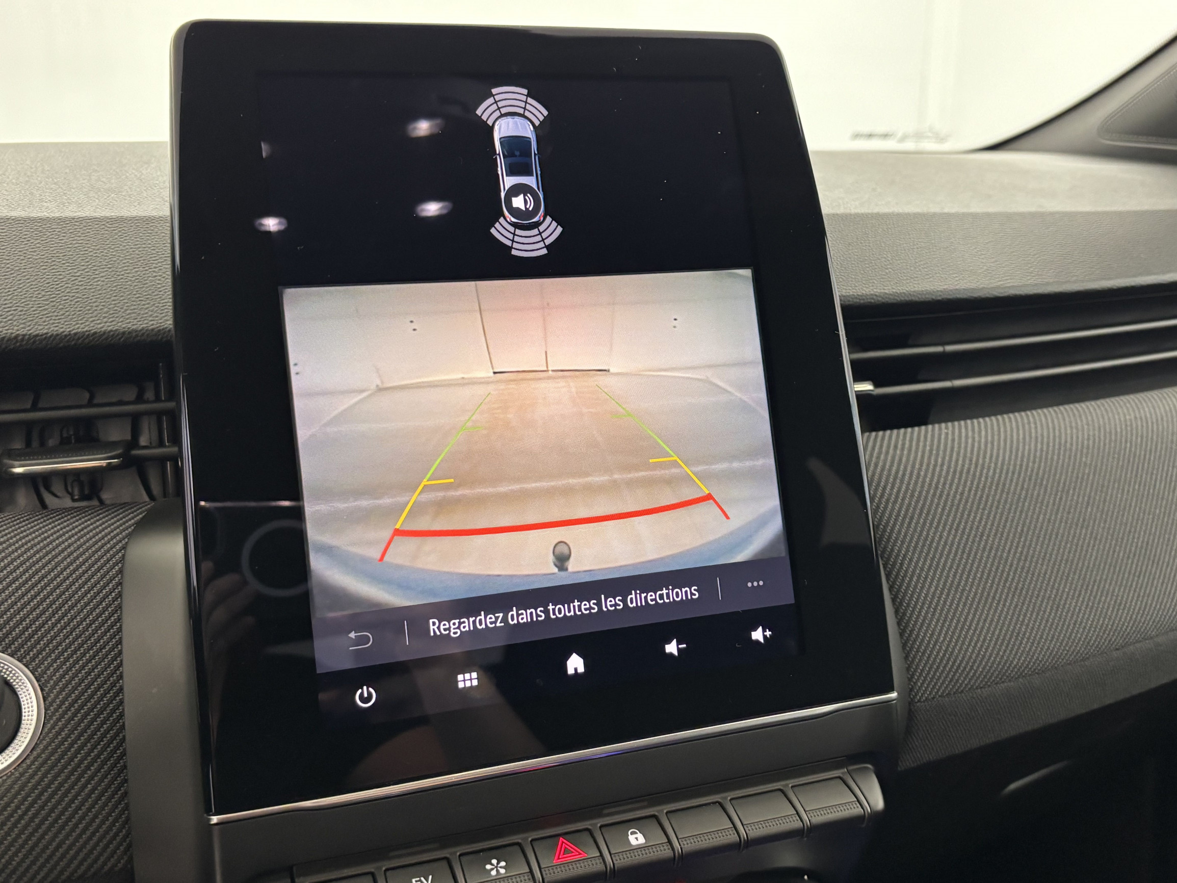 Vente en ligne Renault Clio 5 Clio E-Tech full hybrid 145 au prix de 23 990 €