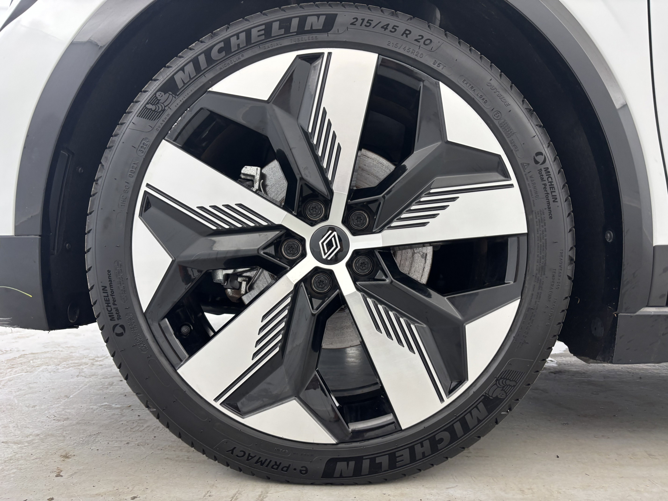 Vente en ligne Renault Megane E-Tech  220 ch autonomie confort GSR2 au prix de 28 990 €