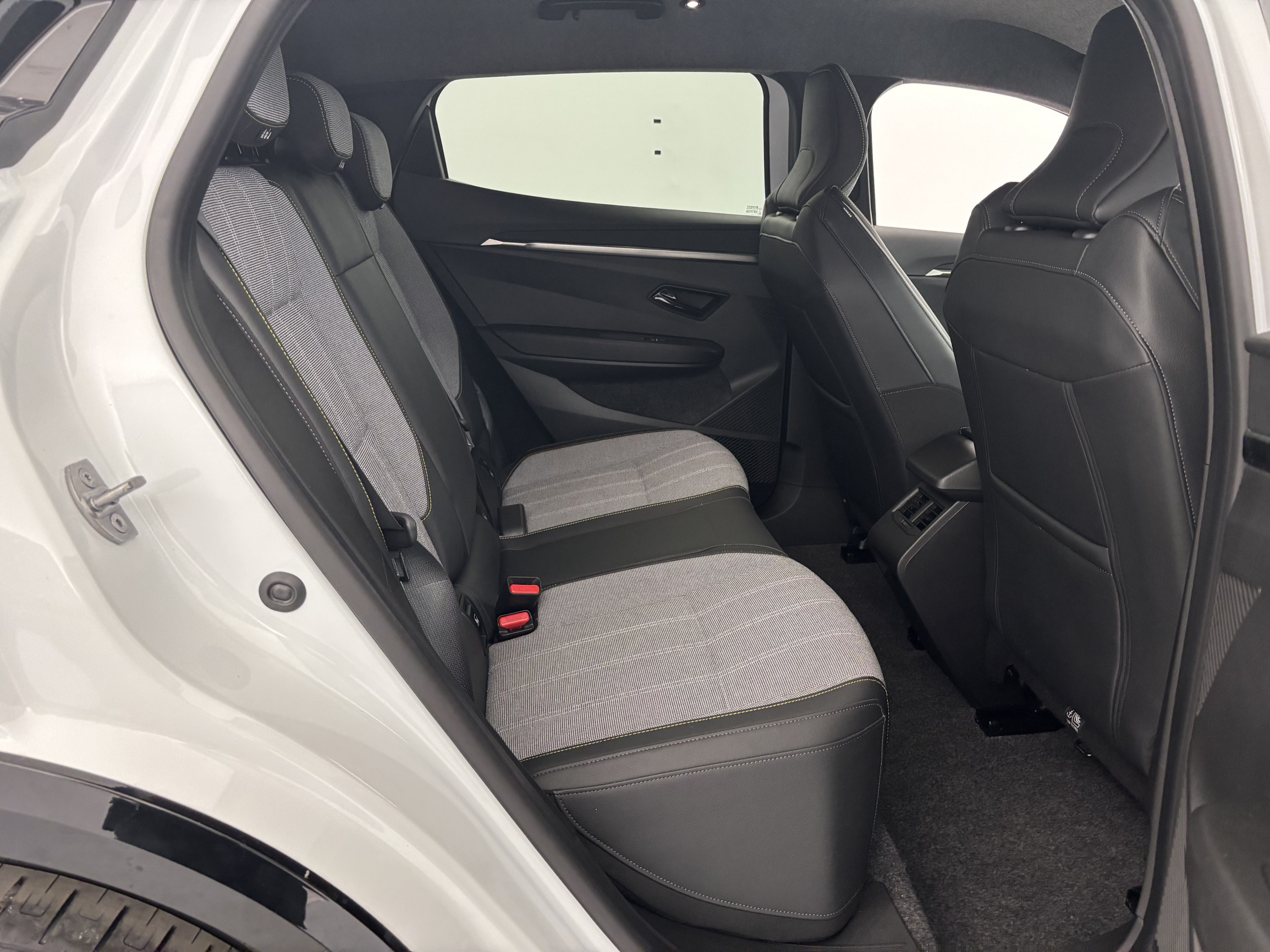 Vente en ligne Renault Megane E-Tech  220 ch autonomie confort GSR2 au prix de 28 990 €