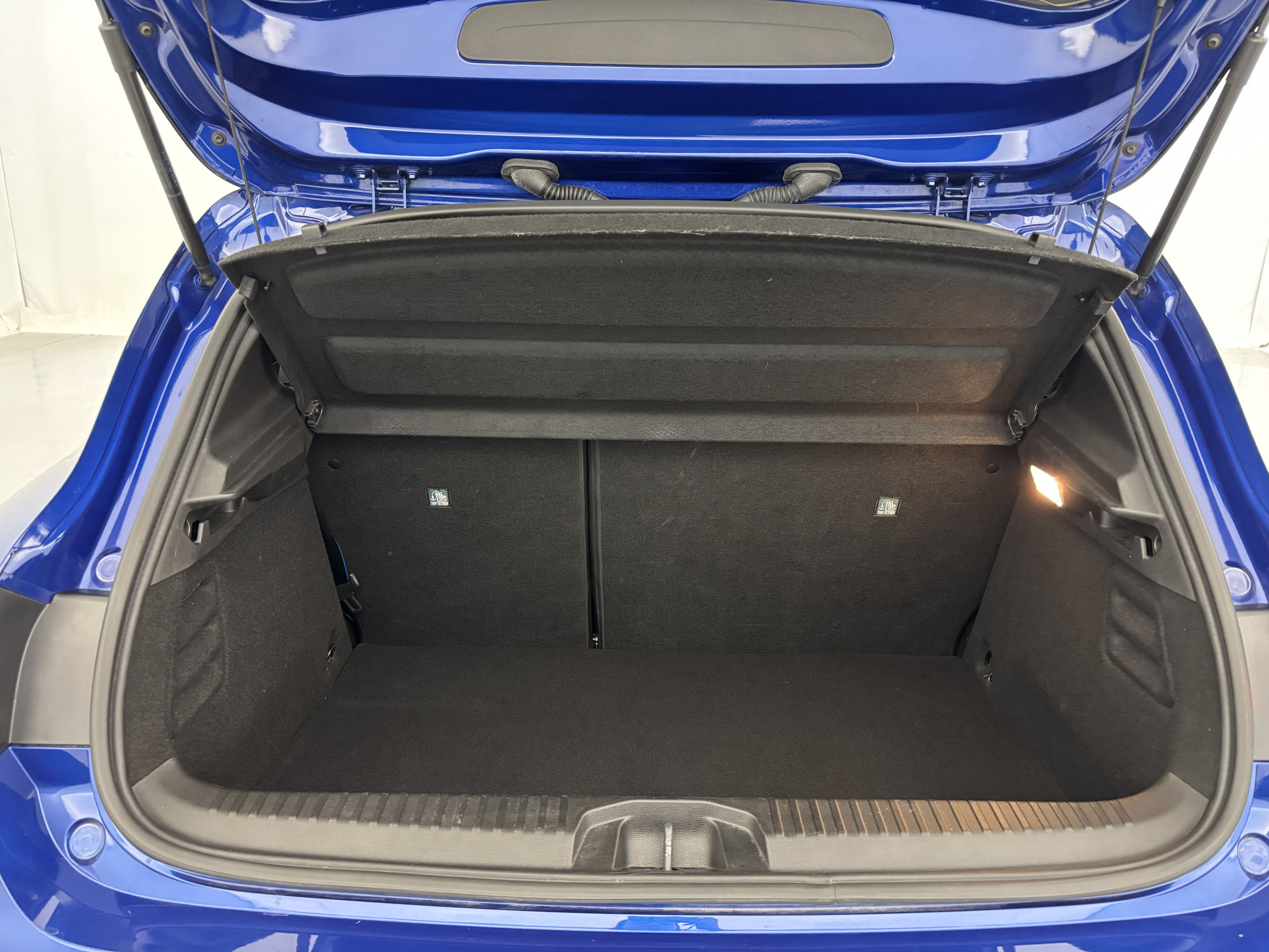 Vente en ligne Renault Clio 5 Clio E-Tech full hybrid 145 au prix de 23 990 €