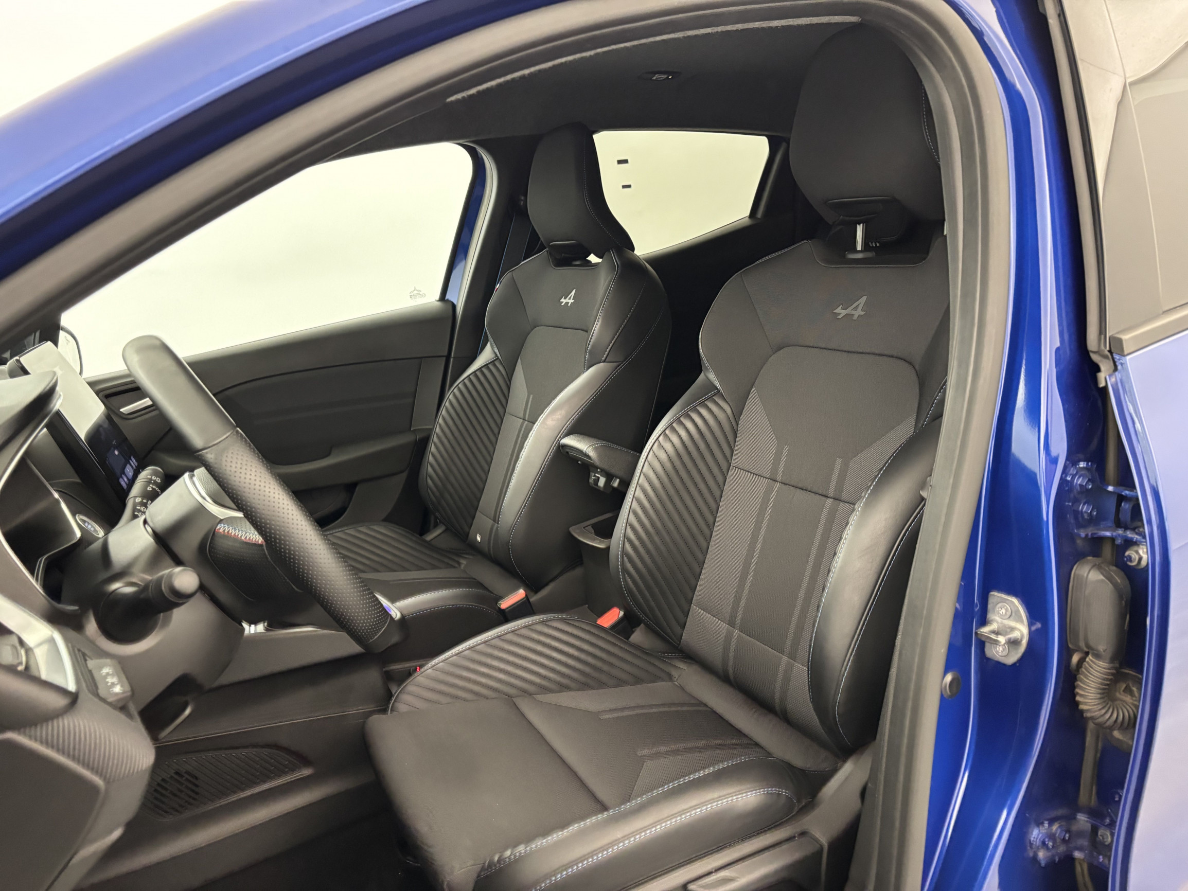 Vente en ligne Renault Clio 5 Clio E-Tech full hybrid 145 au prix de 23 990 €