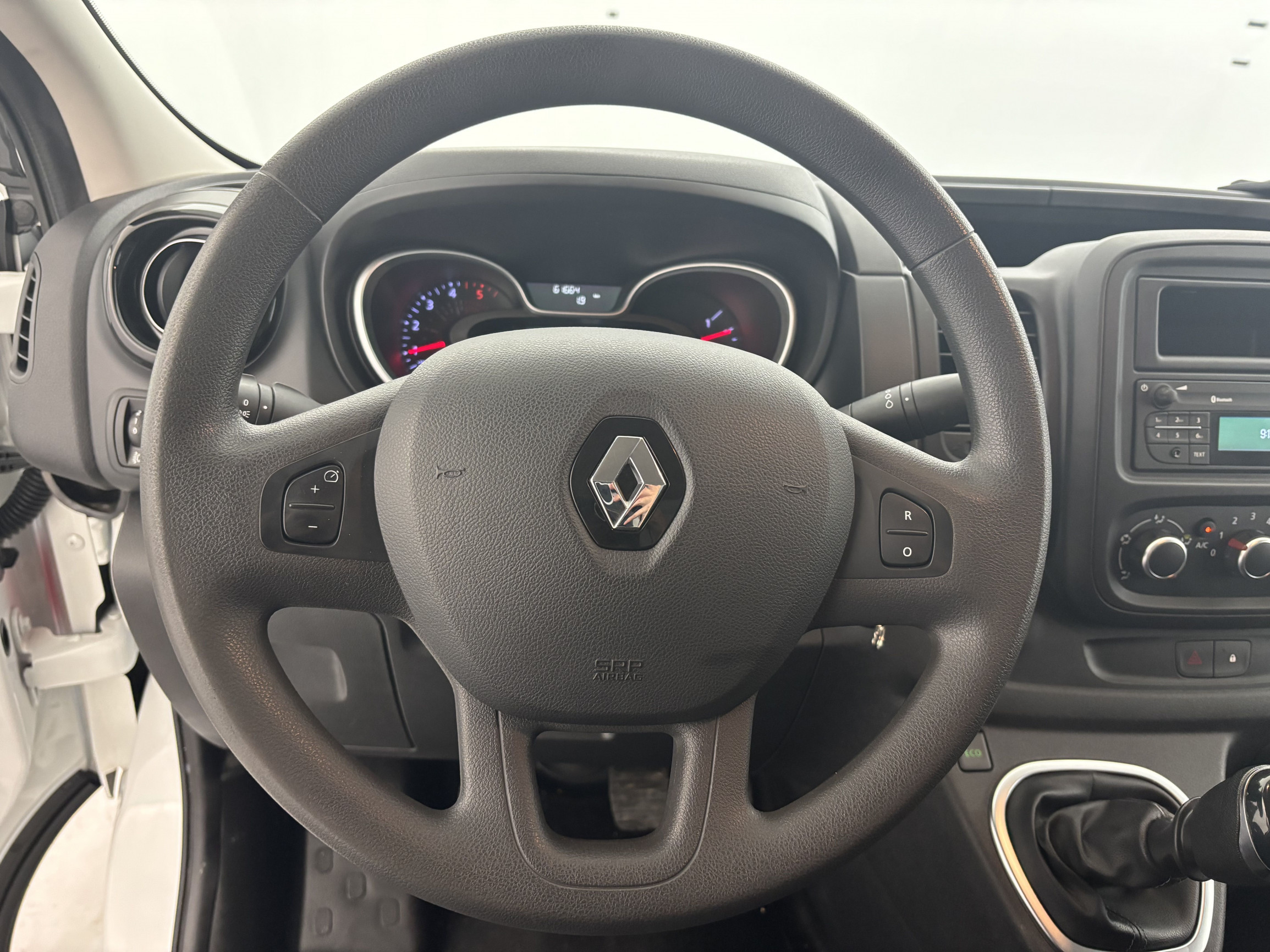 Vente en ligne Renault Trafic 3 Fourgon TRAFIC FGN L2H1 1300 KG DCI 95 au prix de 18 990 €