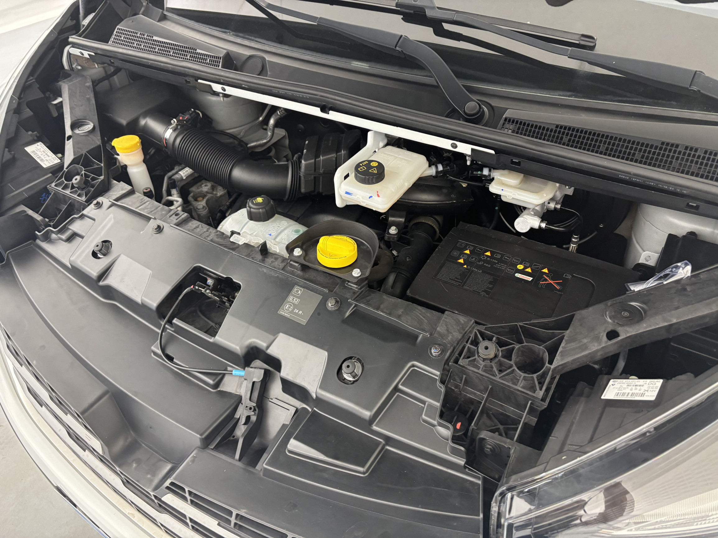 Vente en ligne Renault Trafic 3 Fourgon TRAFIC FGN L2H1 1300 KG DCI 95 au prix de 18 990 €